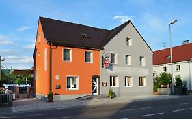 Goldener Schlüssel mit Gästehaus Sina